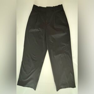 Uniqlo High Rise Wide Leg Black Pleated Pants - Women’s Size Medium - NWOT